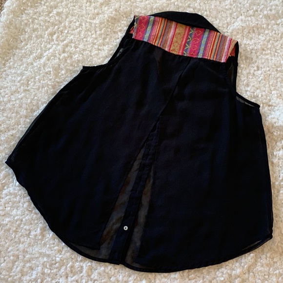 Fun & Flirt Black Sleevless blouse - Picture 11 of 13